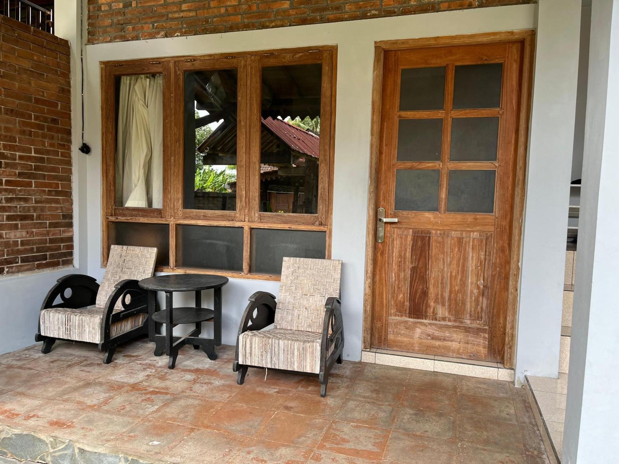 Saka Homestay Boutique & Cafe Magelang Eksteriør billede